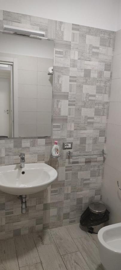 Guest House Via Milano Catanzaro Exterior foto
